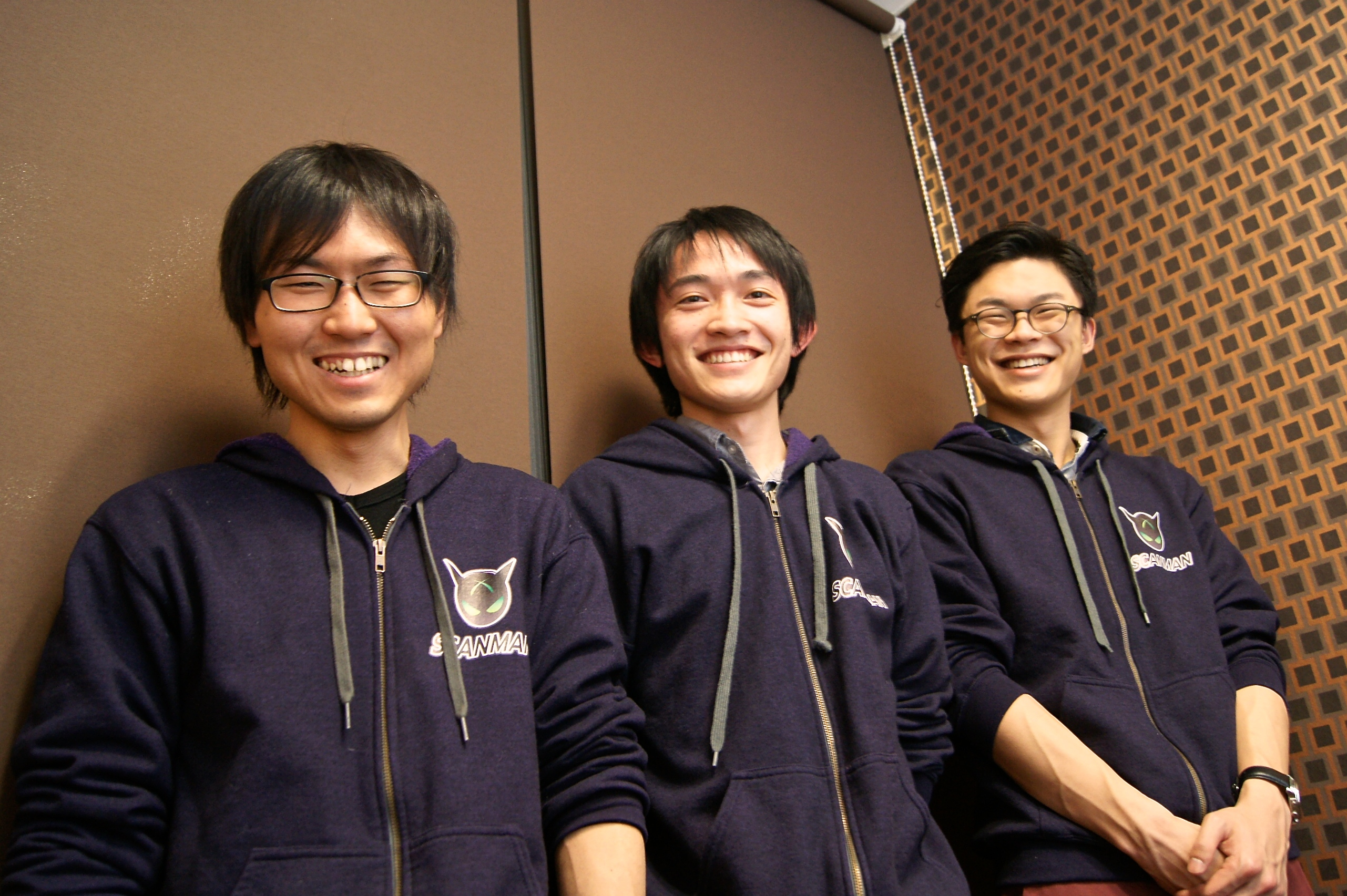 左から杉本さん、大内さん、取締役副社長の金さん