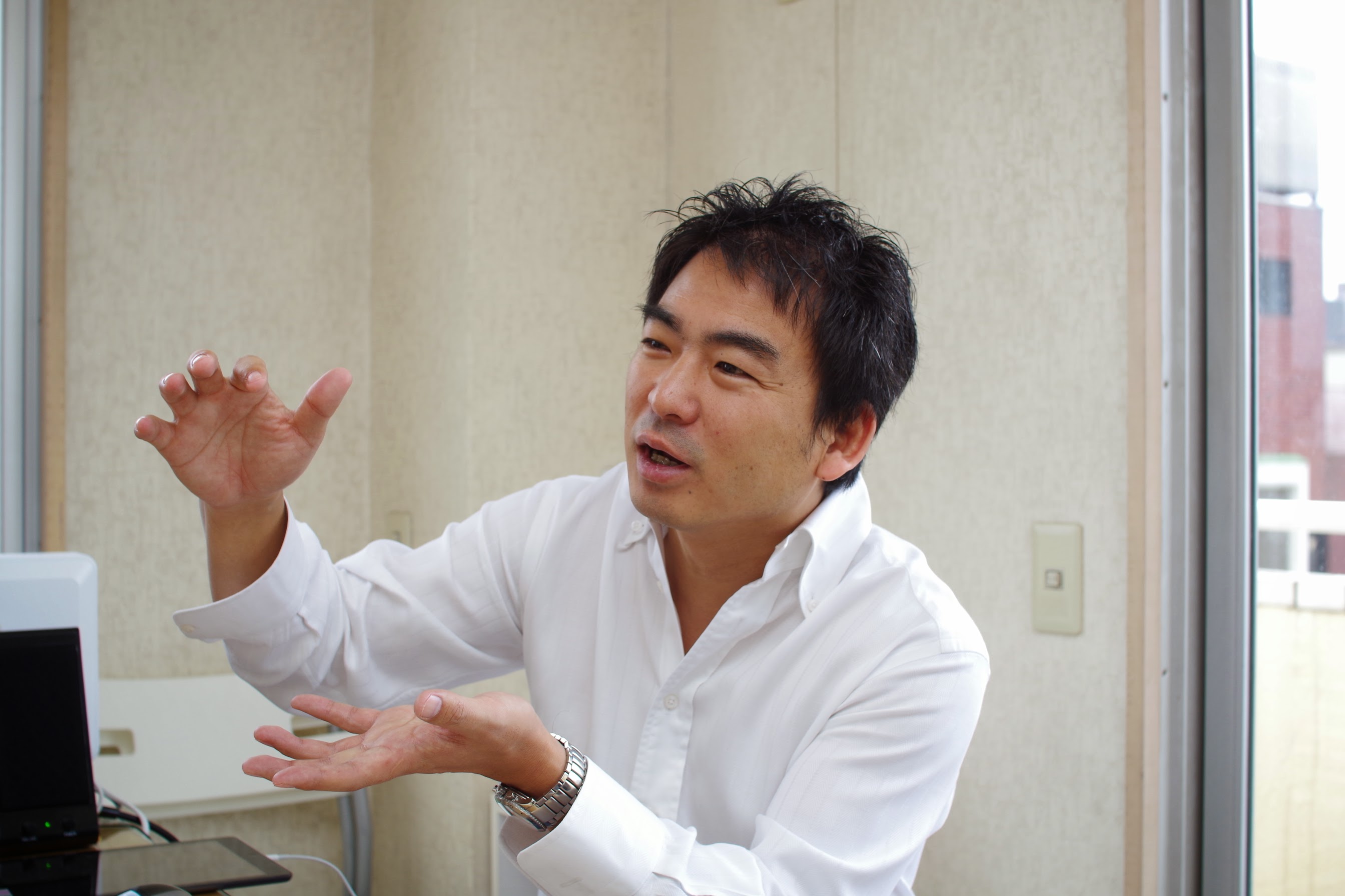 「社長の仕事は無駄が多い。徹底的に効率化が必要。」と語るゲイト代表取締役五月女(そうとめ)圭一さん。