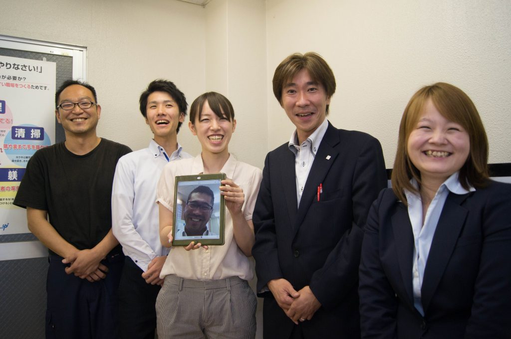 今後、業務のマニュアル化を推進する加藤さん、小針さん、陶国さん、鈴木さん、本間さん