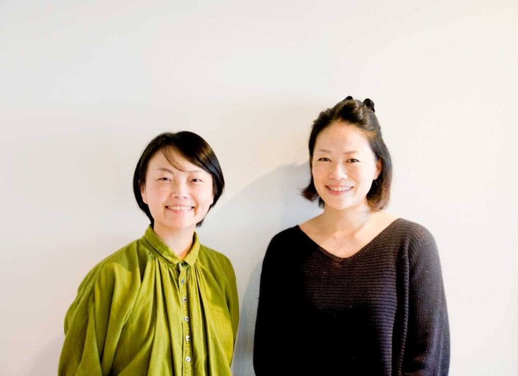 and.スタッフの大賀 美穂(オオガ ミホ)さん(左)とデザイナーの町田 美紀(マチダ ミキ)さん
