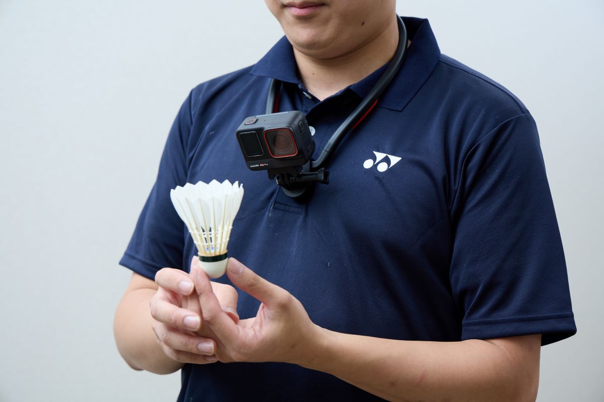 両手で作業する場合は、アクションカメラで撮影